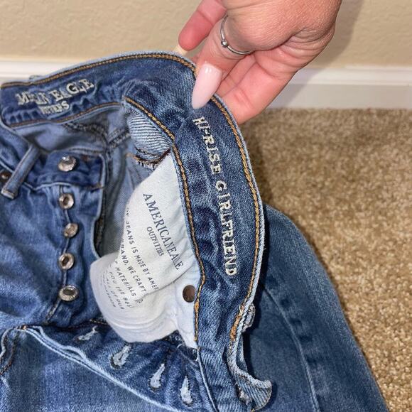 American Eagle High Rise Girlfriend jeans button fly distressed raw hem SZ 2 - Picture 9 of 9